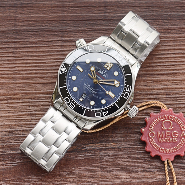 オメガ時計背面デザイン